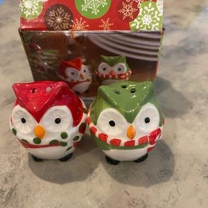 Mini winter owl salt and pepper shakers